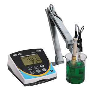 pH/CON 700, Benchtop Meter, Oakton Instruments