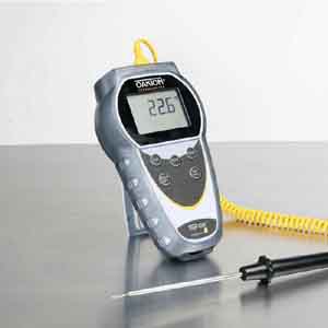 Temp 10, Thermocouple Datalogging Thermometer, Oakton, Instruments